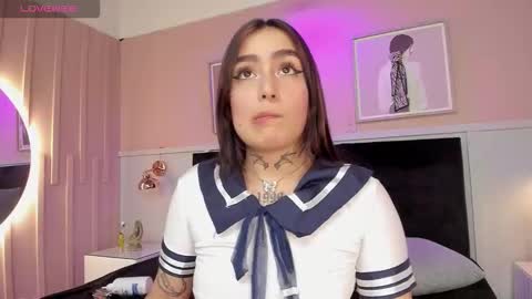 Snapshot of elodie_walker chatting on October 10, 2025, 12:15 pm Elodie  online show from October 10, 2025, 12:15 pm