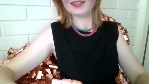 Snapshot of elsamartinez22 chatting on October 15, 2025, 11:43 am ElsaMartinez22 online show from October 15, 2025, 11:43 am