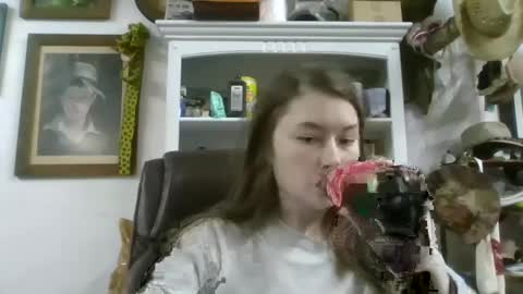 Snapshot of elsierain469 chatting on September 16, 2025, 8:48 am Elsie Rain online show from September 16, 2025, 8:48 am