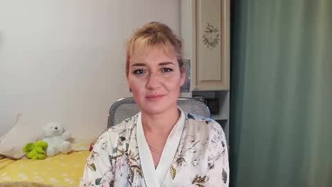 Elvira online show from December 2, 2024, 11:23 am