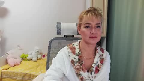 Elvira online show from December 3, 2024, 9:33 am