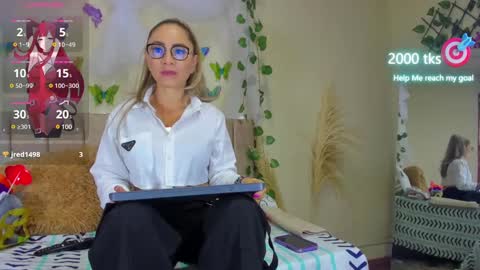 Snapshot of ema_garciaa chatting on March 9, 2025, 3:05 pm ema garcia  online show from March 9, 2025, 3:05 pm