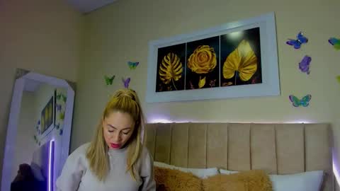 Snapshot of ema_garciaa chatting on September 28, 2025, 10:42 am ema garcia  online show from September 28, 2025, 10:42 am