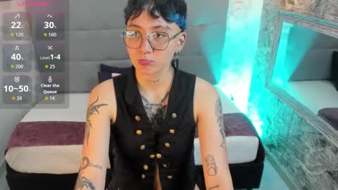 emahills__axelrose online show from October 20, 2025, 2:12 am