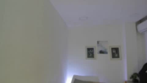 Snapshot of emelie_89 chatting on October 20, 2025, 11:54 am emelie_89 online show from October 20, 2025, 11:54 am