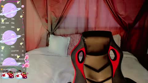 Snapshot of emely_rous chatting on December 28, 2024, 11:19 am Emely Rous online show from December 28, 2024, 11:19 am