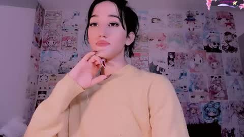 Snapshot of emely_rous chatting on September 19, 2025, 1:12 pm Emely Rous online show from September 19, 2025, 1:12 pm