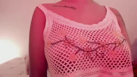 Snapshot of emilia_ghendle chatting on December 24, 2024, 8:16 pm Emilia Big Boobs online show from December 24, 2024, 8:16 pm