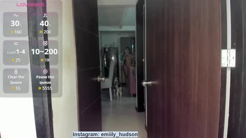independet model online show from October 23, 2025, 1:27 am