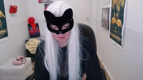 Snapshot of emily_york18 chatting on February 11, 2025, 12:16 pm Emily online show from February 11, 2025, 12:16 pm