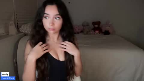 Snapshot of emilyfawn chatting on October 18, 2025, 4:48 am emilyfawn online show from October 18, 2025, 4:48 am