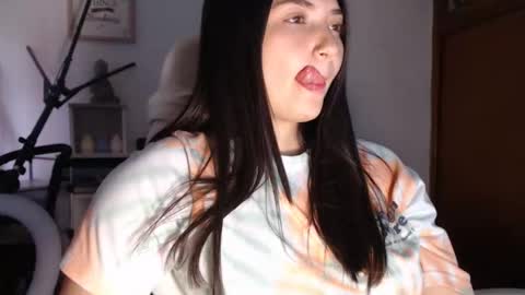 Snapshot of emilyjangcandy_ chatting on October 5, 2025, 6:39 pm Emily Jang online show from October 5, 2025, 6:39 pm