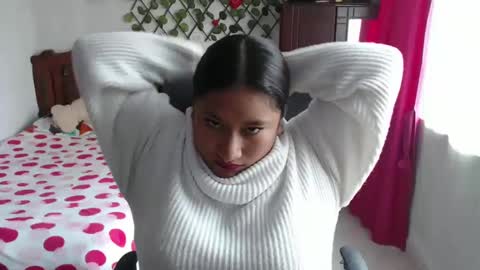 Snapshot of emilylove14 chatting on December 28, 2024, 8:47 pm Emily Cortez online show from December 28, 2024, 8:47 pm