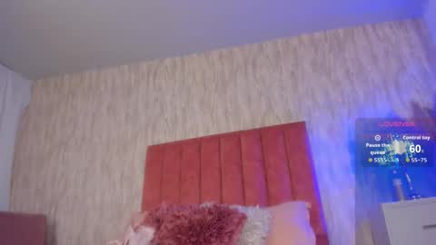 Snapshot of emilyparker__ chatting on September 30, 2025, 11:32 pm My IG - EmilyParker   online show from September 30, 2025, 11:32 pm