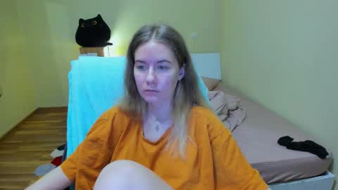 Snapshot of emilyy____ chatting on March 12, 2025, 7:06 pm Emily online show from March 12, 2025, 7:06 pm