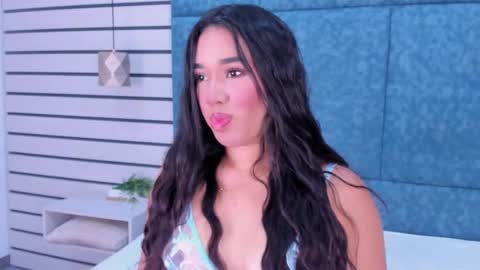 Snapshot of emilyzahar chatting on September 18, 2025, 11:34 am Emily  online show from September 18, 2025, 11:34 am