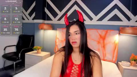 Snapshot of emilyzahar chatting on October 10, 2025, 11:42 am Emily  online show from October 10, 2025, 11:42 am