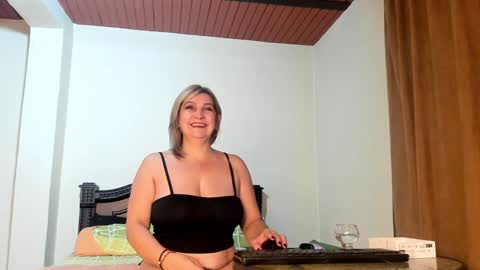 Snapshot of emma_brown777 chatting on January 12, 2025, 2:14 am ALBA  online show from January 12, 2025, 2:14 am