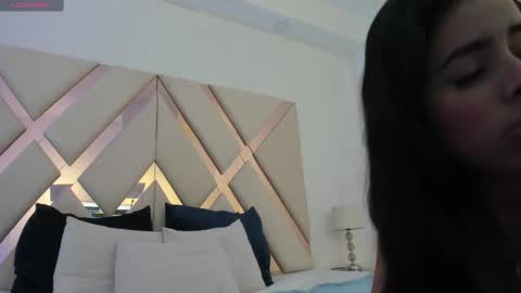 Snapshot of emma_castilloo chatting on February 23, 2025, 10:20 pm Emma Castillo online show from February 23, 2025, 10:20 pm