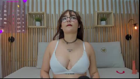 Snapshot of emma_cleir chatting on September 12, 2025, 11:43 am emma cleir online show from September 12, 2025, 11:43 am