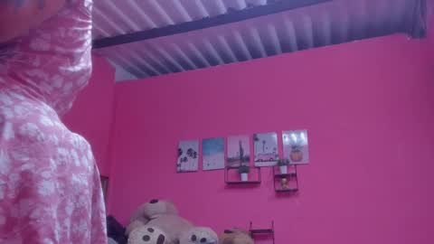 Snapshot of emma_lean chatting on February 13, 2025, 1:37 pm whises lits online show from February 13, 2025, 1:37 pm