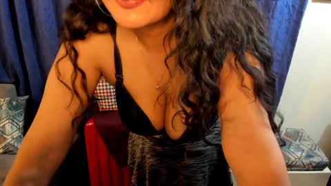 Snapshot of emma_luxy chatting on February 5, 2025, 8:43 am  emma luxy online show from February 5, 2025, 8:43 am