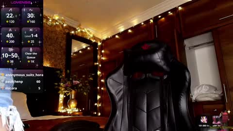 Snapshot of emma_xue chatting on December 18, 2024, 10:57 pm Emma online show from December 18, 2024, 10:57 pm