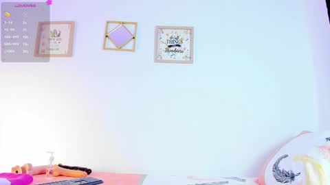 Snapshot of emmarogers_ chatting on January 28, 2025, 12:43 pm Emma Rogers online show from January 28, 2025, 12:43 pm