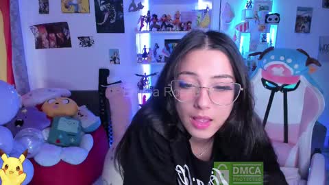 Snapshot of emmarosse11 chatting on February 20, 2025, 4:03 pm Emma online show from February 20, 2025, 4:03 pm