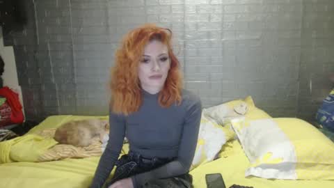 Snapshot of emmily000 chatting on January 1, 2025, 3:02 am Emmily000 online show from January 1, 2025, 3:02 am