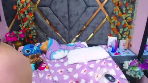 Snapshot of emmily_walker chatting on January 10, 2025, 9:02 am EmmilyWalker online show from January 10, 2025, 9:02 am