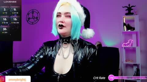 Snapshot of emmybrightj_ chatting on December 12, 2024, 12:38 am Emmy Bright     50  online show from December 12, 2024, 12:38 am