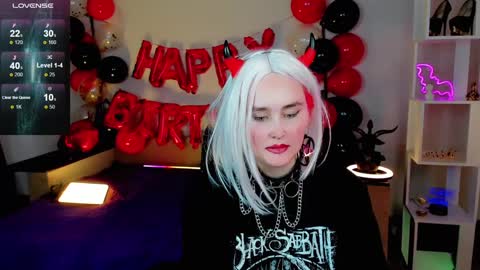 Snapshot of emmybrightj_ chatting on February 6, 2025, 8:07 am Emmy Bright     50  online show from February 6, 2025, 8:07 am