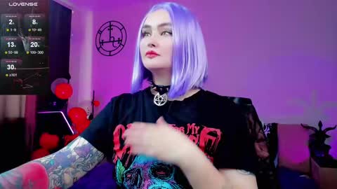 Snapshot of emmybrightj_ chatting on February 21, 2025, 5:02 am Emmy Bright     50  online show from February 21, 2025, 5:02 am