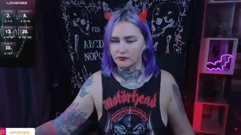 Snapshot of emmybrightj_ chatting on September 10, 2025, 4:07 pm Emmy Bright     50  online show from September 10, 2025, 4:07 pm