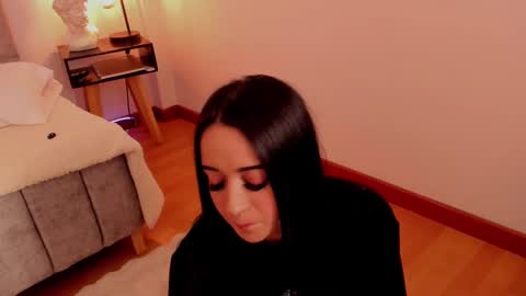 Snapshot of emmyevans1 chatting on December 30, 2024, 10:23 pm Emmy Evans  online show from December 30, 2024, 10:23 pm