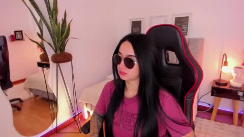 Snapshot of emmyevans1 chatting on February 22, 2025, 11:35 pm Emmy Evans  online show from February 22, 2025, 11:35 pm