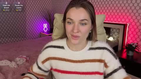 Snapshot of emmyskyy chatting on October 17, 2025, 9:17 pm Emma online show from October 17, 2025, 9:17 pm