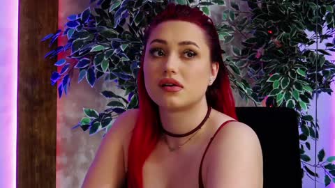 Snapshot of emyhilton_ chatting on February 5, 2025, 11:55 am Emy online show from February 5, 2025, 11:55 am