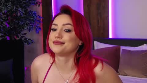 Snapshot of emyhilton_ chatting on February 26, 2025, 8:48 am Emy online show from February 26, 2025, 8:48 am