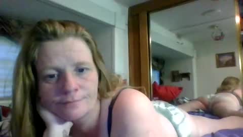 Snapshot of ericas080625 chatting on October 21, 2025, 10:43 pm EazyE  MattyDaddy online show from October 21, 2025, 10:43 pm