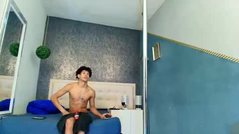  online show from October 13, 2025, 8:31 pm