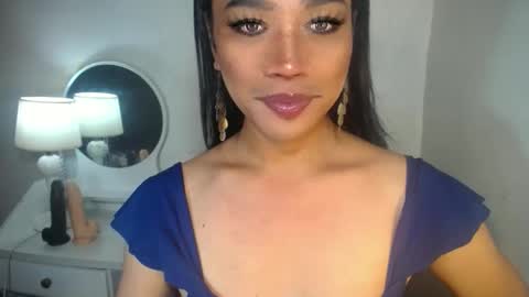 Snapshot of erika_madrigal chatting on September 18, 2025, 10:12 pm erika_madrigal online show from September 18, 2025, 10:12 pm