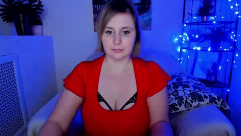 Snapshot of erikalov chatting on December 22, 2024, 9:22 am Adelina online show from December 22, 2024, 9:22 am