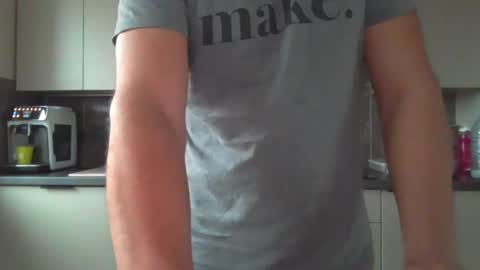 Snapshot of erikanoz chatting on December 30, 2024, 8:43 am boyohboy online show from December 30, 2024, 8:43 am