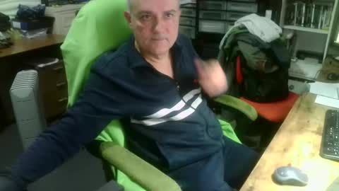 ernello online show from October 23, 2025, 4:01 am