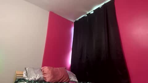 Snapshot of erotica_angel chatting on November 3, 2025, 4:52 pm Nikki Erotica online show from November 3, 2025, 4:52 pm