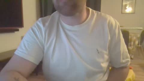Snapshot of esclavepourfemme chatting on March 11, 2025, 9:59 pm esclavepourfemme online show from March 11, 2025, 9:59 pm