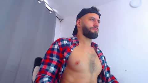 Snapshot of esteban7984068 chatting on December 15, 2024, 8:58 pm esteban online show from December 15, 2024, 8:58 pm