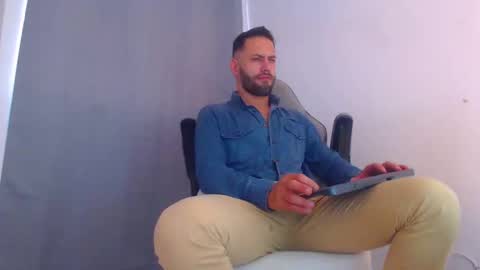 Snapshot of esteban7984068 chatting on January 10, 2025, 7:32 pm esteban online show from January 10, 2025, 7:32 pm